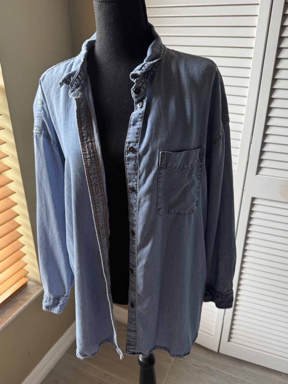 American Eagle Outfitters Light Blue Denim Button-Down Shirt